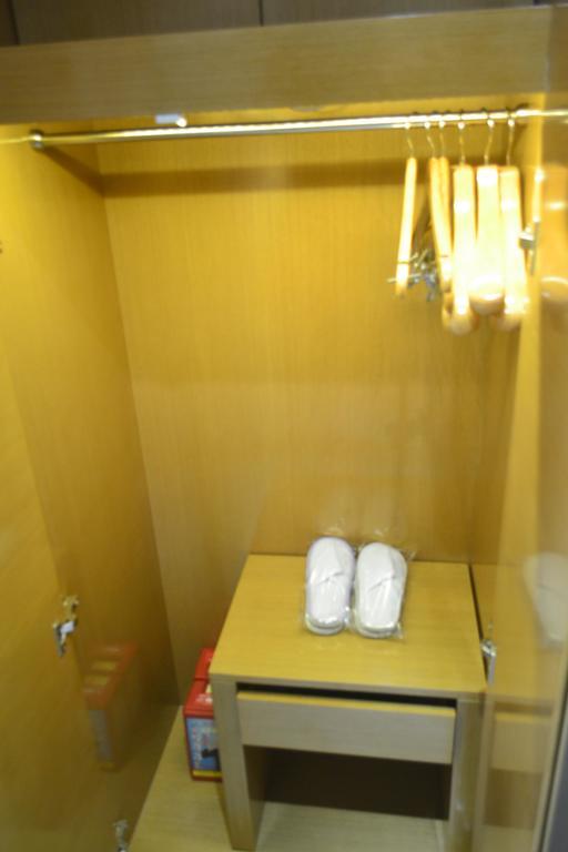 Lavande Hotel Zhuhai Gongbei Port Square Εξωτερικό φωτογραφία
