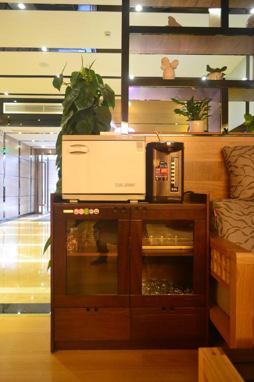 Lavande Hotel Zhuhai Gongbei Port Square Εξωτερικό φωτογραφία
