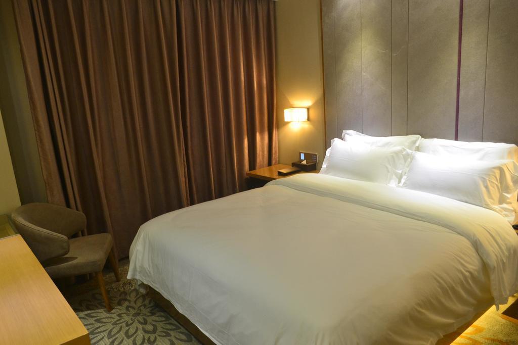 Lavande Hotel Zhuhai Gongbei Port Square Δωμάτιο φωτογραφία