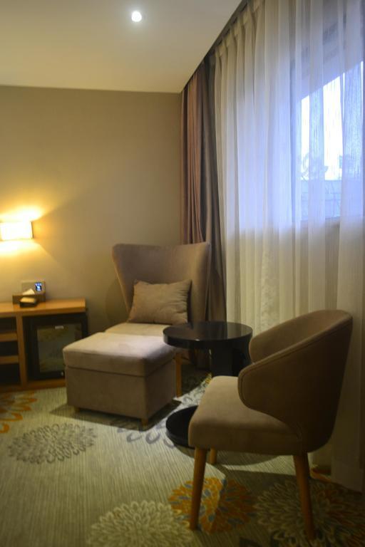 Lavande Hotel Zhuhai Gongbei Port Square Εξωτερικό φωτογραφία