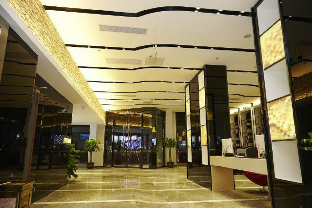 Lavande Hotel Zhuhai Gongbei Port Square Εξωτερικό φωτογραφία