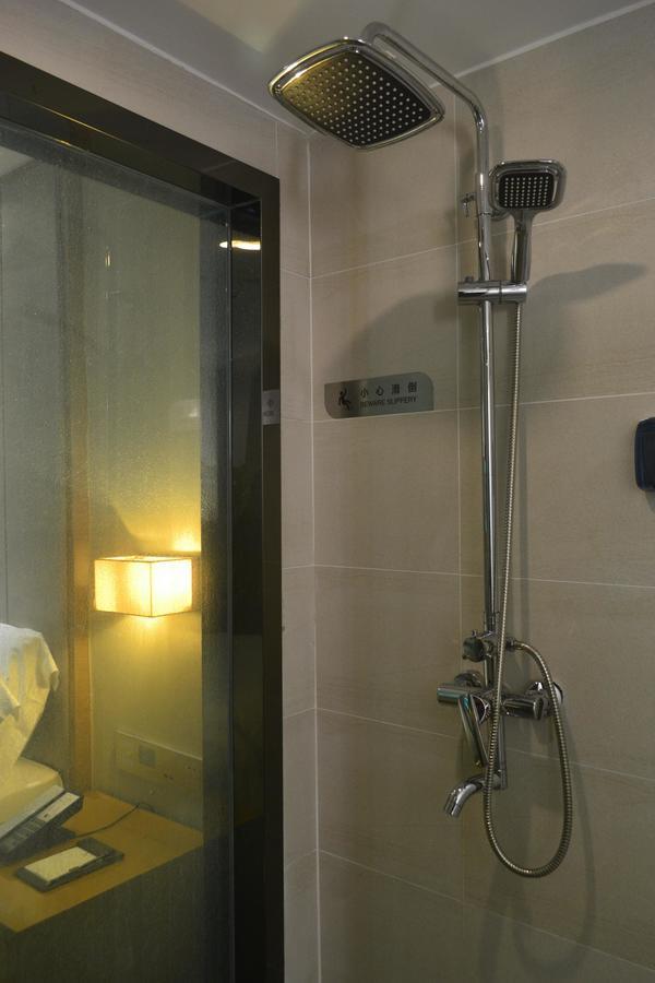 Lavande Hotel Zhuhai Gongbei Port Square Εξωτερικό φωτογραφία